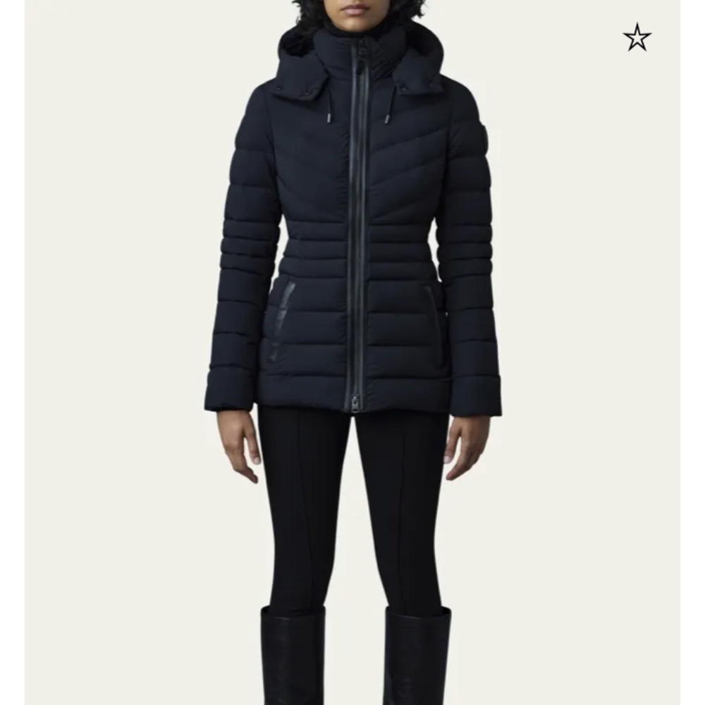 Mackage Patsy Agile 360 Light Down Puffer Coat $9… - image 2